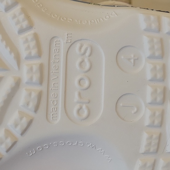 CROCS x Vineyard Vines HOLIDAY CHRISTMAS PATCHWORK CLOGS Size J4 - Picture 13 of 16